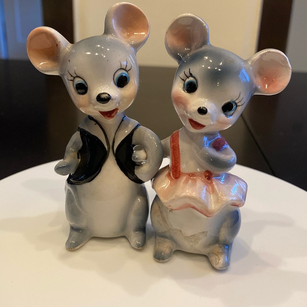 Vintage 50’s  Anthropomorphic Ceramic Mouse Couple Salt & Pepper Shakers, Japan